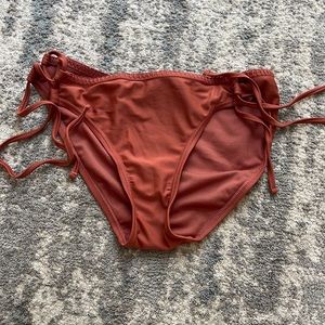 Swimsuit bottoms